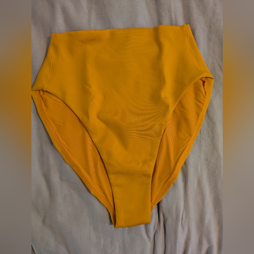 Left On Friday Hi Hi Bikini Bottoms (Marigold)